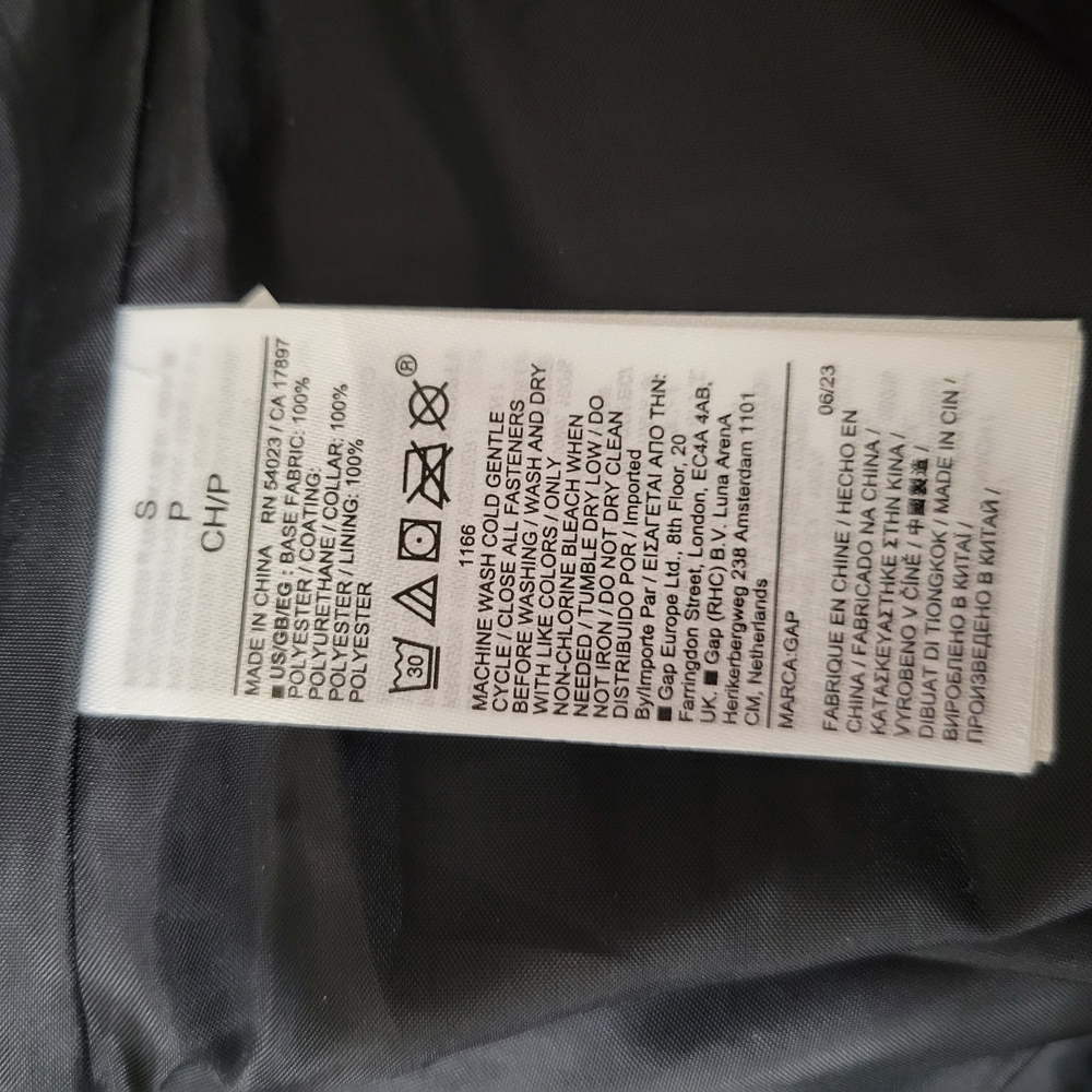 GAP Black Bomber Jacket Sleek Glossy Design - Picture 7 of 7